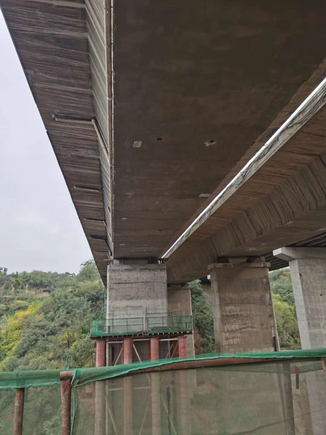淮南桥梁加固前制定可行设计方案图并用对施工方法
